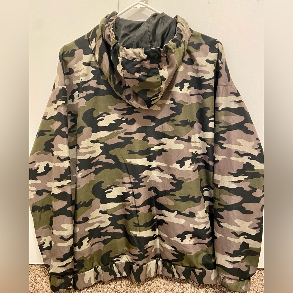 Women’s Justify Brand light windbreaker jacket - Picture 4 of 5